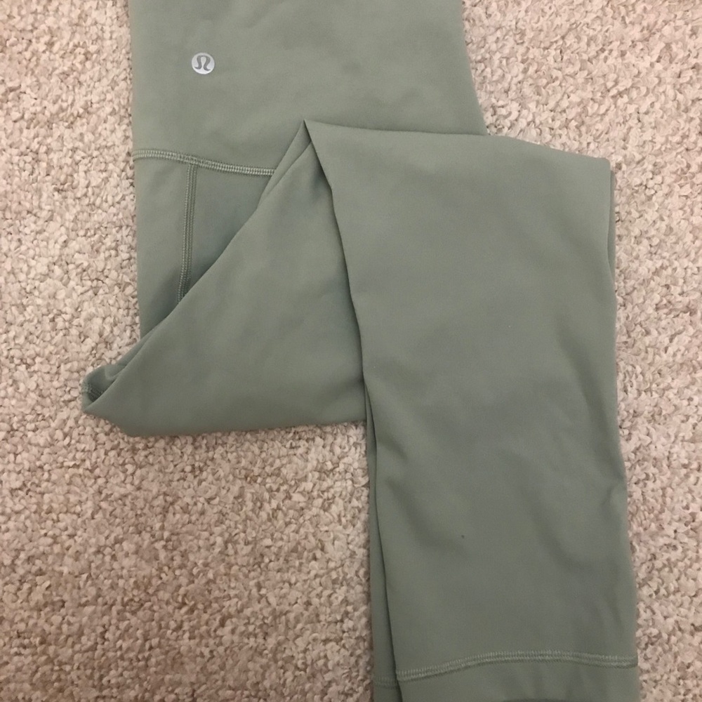 Lululemon leggings!